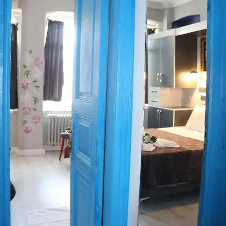 אכסניה Taksim House