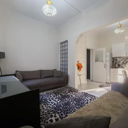 Albergue Taksim House *