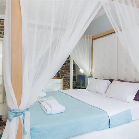 Taksim House Albergue